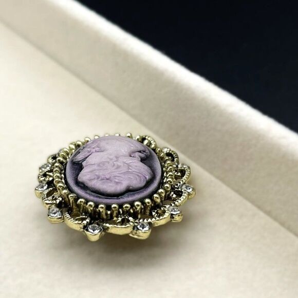 Yellow Gold and Purple with Diamond Crystal Victorian Lady Cameo Pin Back Brooch - Picture 6 of 7